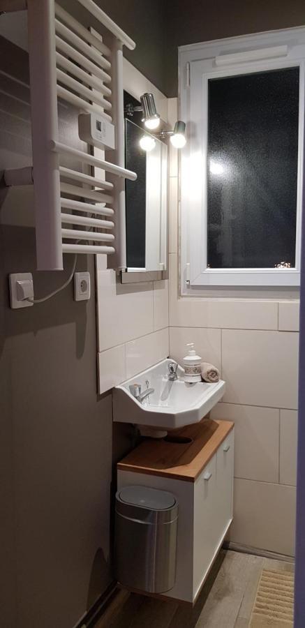 Agreable Petite Maison Proche Joigny Chamvres Екстериор снимка